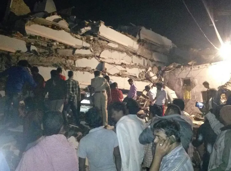 Hyderabad Building Collapse- India TV Hindi