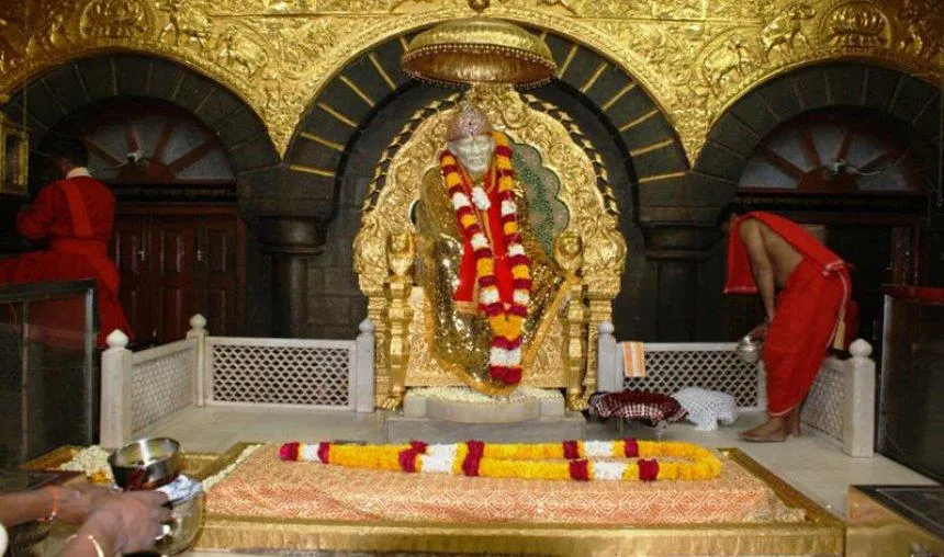 नोटबंदी के बाद साईंबाबा मंदिर को 50 दिन में मिला 31.73 करोड़ रुपए का दान, प्रतिदिन आए 37.92 लाख रुपए- India TV Paisa