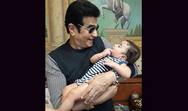 tushar kapoor share photo of his son- India TV Hindi