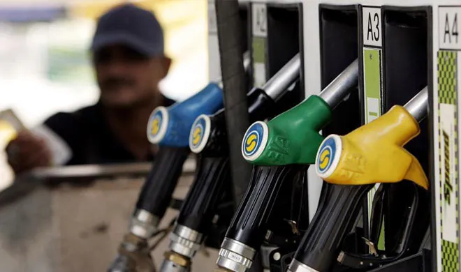 petrol pumps to accept payment through cards till jan 13- India TV Hindi