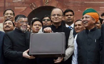 #Budget2017: शेयर बाजार में लिस्‍टेड होंगी रेलवे की कंपनियां, जल्‍द आएंगे IRCTC, IRCON तथा IRFC के आईपीओ- India TV Paisa