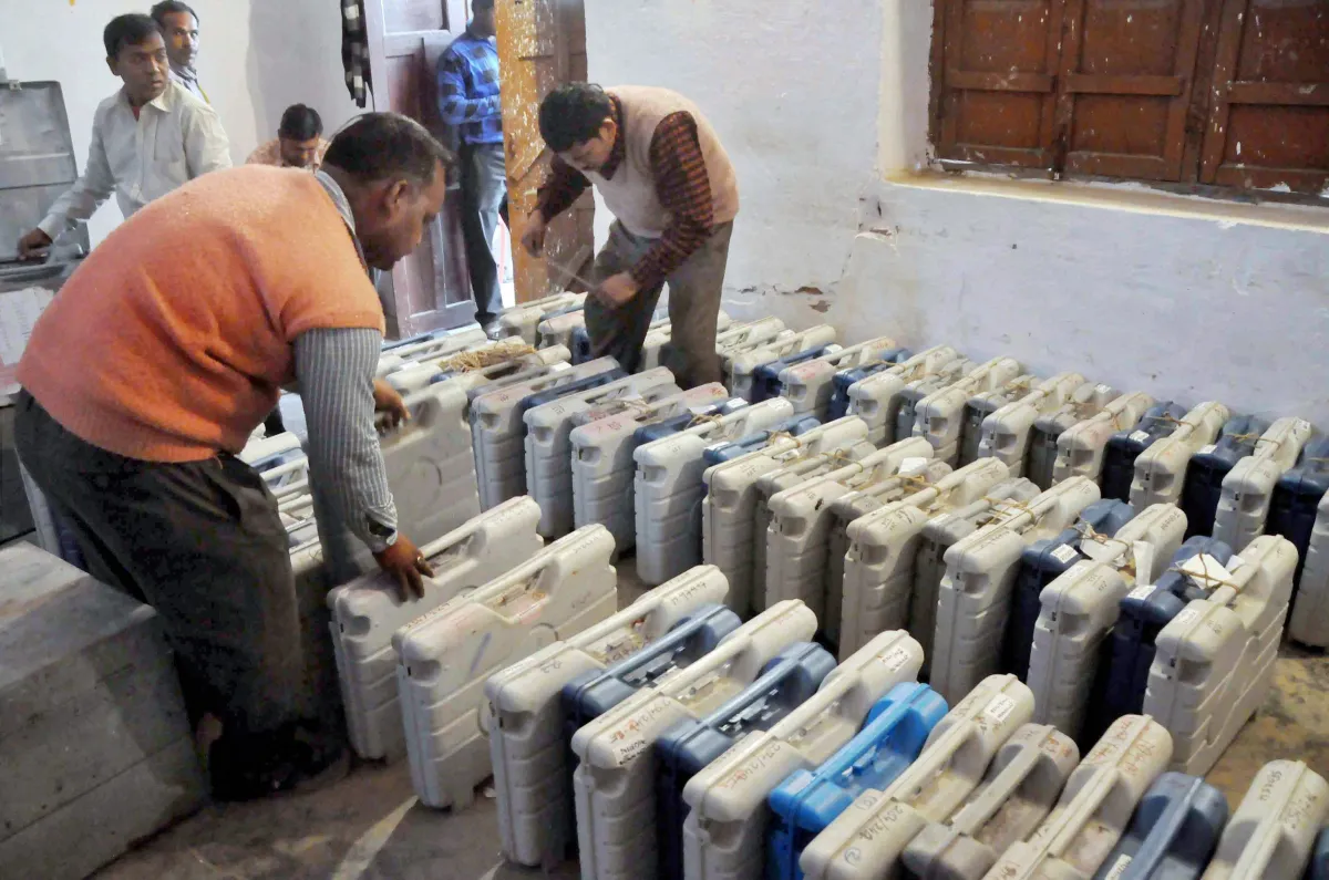 EVMs- India TV Hindi