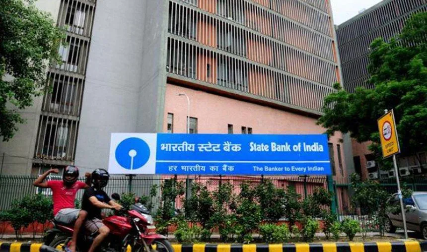 SBI में पांच सहयोगी बैंकों के विलय का रास्‍ता हुआ साफ, सरकार ने दी अपनी अंतिम मंजूरी- India TV Paisa