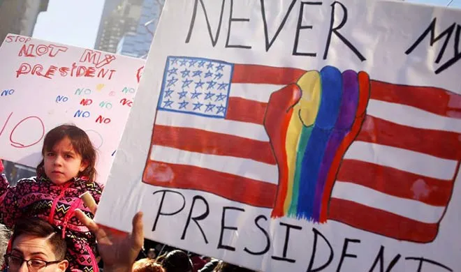 woman wearing anti trump sign barred from lincoln center- India TV Hindi