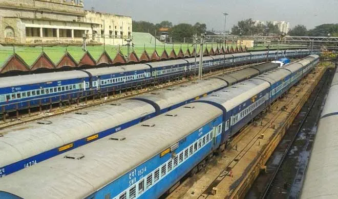 10 trains late due to bad temprature - India TV Hindi