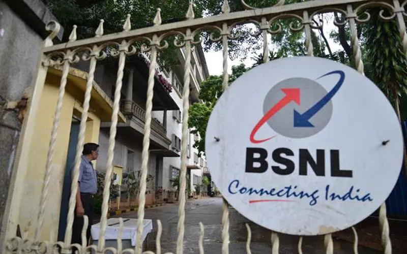 BSNL ने पेश किया दिवाली लक्ष्‍मी ऑफर, ग्राहकों को मिल रहा है 50 फीसदी अतिरिक्‍त टॉक टाइम- India TV Paisa
