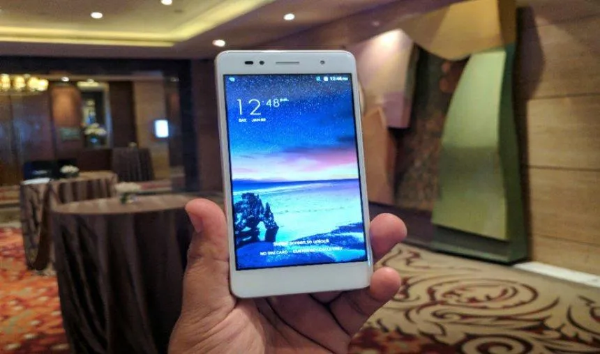 लावा ने लॉन्‍च किए Z10 और Z 25 स्‍मार्टफोन, कीमत 11,500 और 18,000 रुपए- India TV Paisa