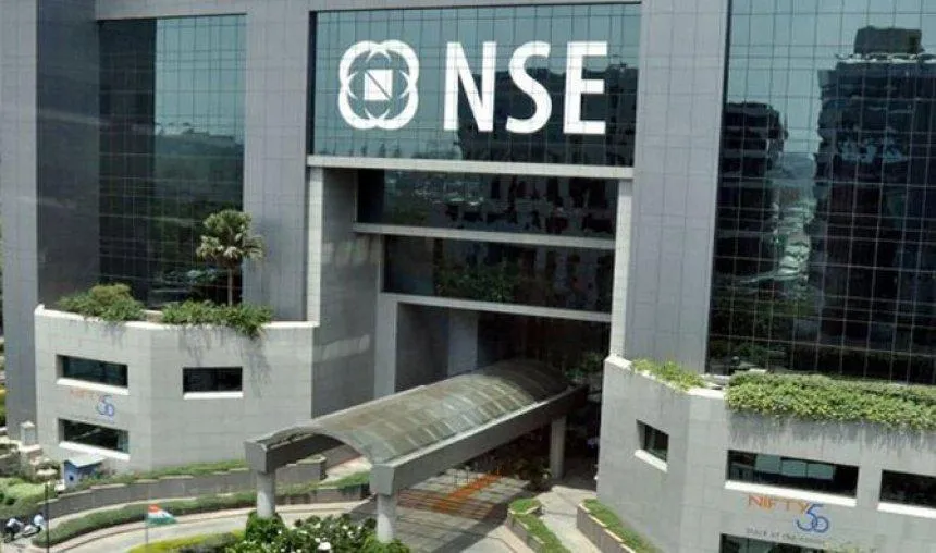 NSE ने शेयर ऑप्‍शंस और करेंसी डेरिवेटिव्स के शुल्क में की कटौती, BSE ने की थी इसकी शुरुआत- India TV Paisa