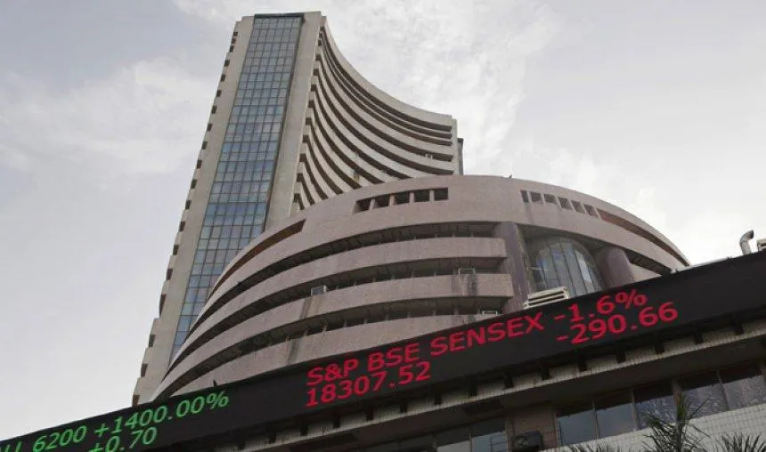 शेयर बाजार की सुस्‍त शुरुआत, सेंसेक्‍स 52 और निफ्टी 22 अंक ऊपर- India TV Paisa