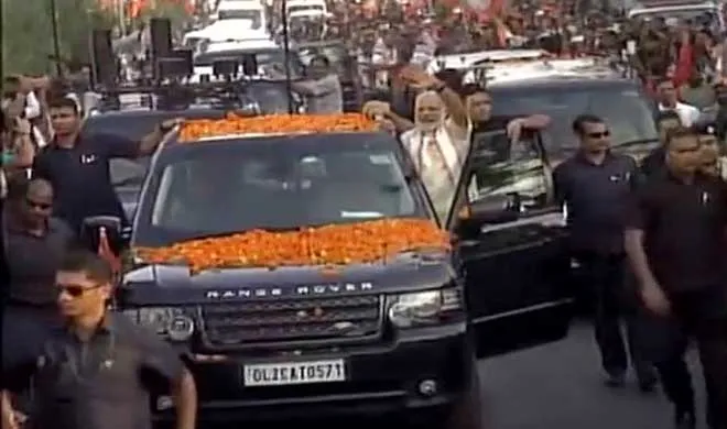 Modi Road show new- India TV Hindi