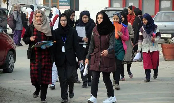 classes resume in colleges across kashmir valley- India TV Hindi