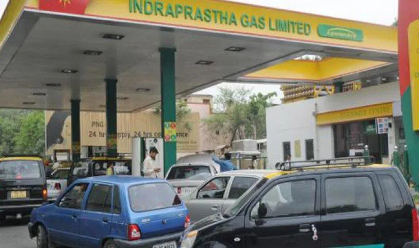 Costly Gas: दिल्ली-NCR में CNG 35 पैसे हुई महंगी, रसोई गैस के दाम भी बढ़े- India TV Paisa
