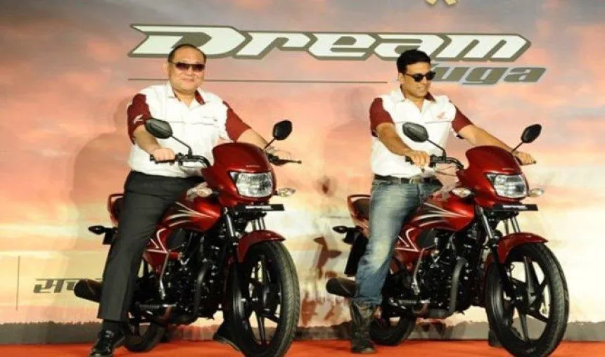 बजाज को पछाड़ होंडा बनी देश की दूसरी सबसे बड़ी मोटरसाइकिल कंपनी, खतरे में हीरो की बादशाहत- India TV Paisa
