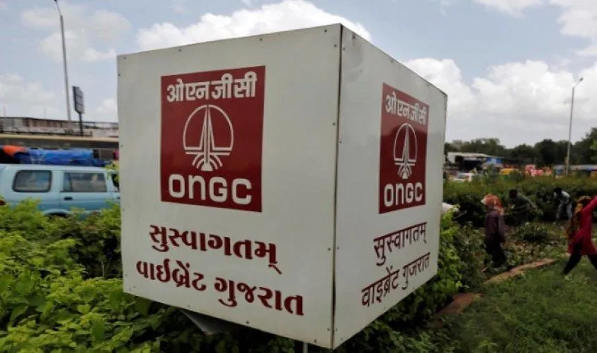 पेट्रोलियम पदार्थों को GST से बाहर रखने पर ऑयल कंपनियों को होगा नुकसान : ONGC- India TV Paisa