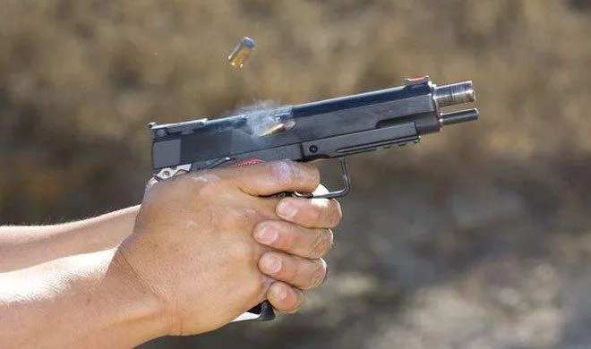 gun firing- India TV Hindi