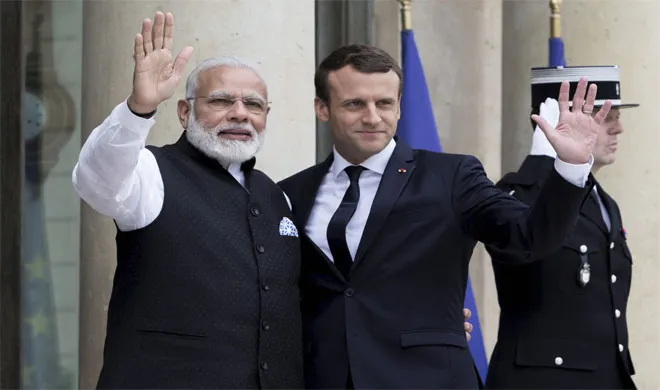 Modi paris- India TV Hindi