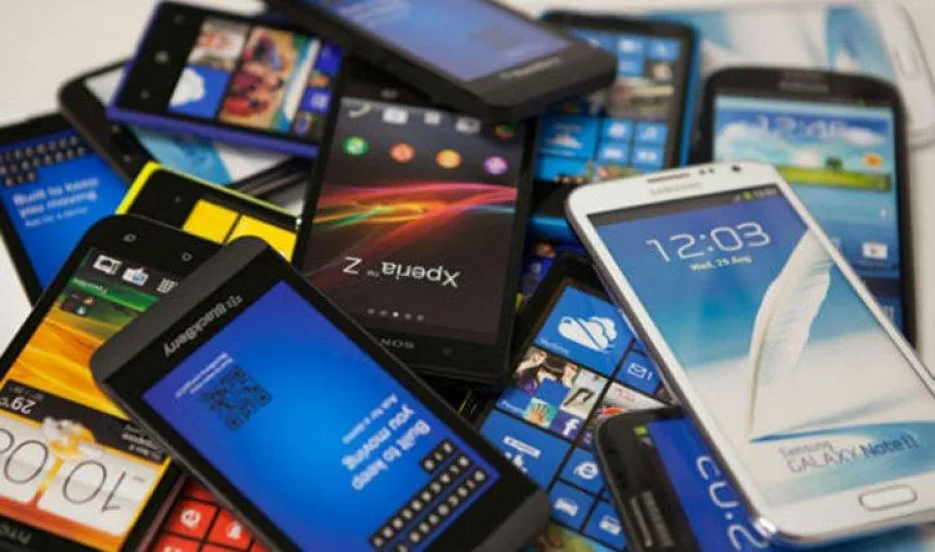 सैमसंग के स्‍मार्टफोन हो सकते हैं सस्ते, जियो को टक्कर देने के लिए दूसरी टेलिकॉम कंपनियां भी कम कर सकती हैं कीमतें- India TV Paisa
