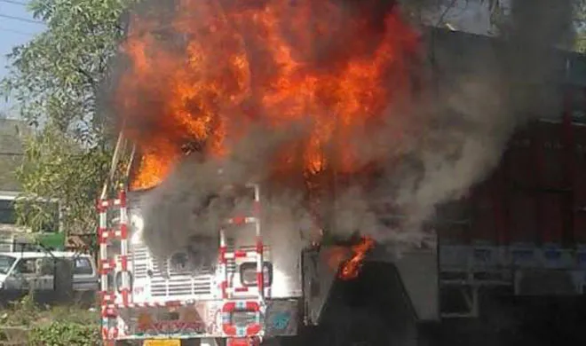 Fire in truck in the wake of beef- India TV Hindi