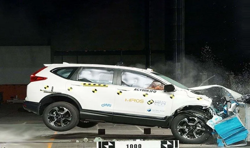 क्रैश टेस्ट में नई होंडा CR-V अव्&zwj;वल दर्जे से हुई पास, NCAP ने पैसेंजर सुरक्षा के लिए दी 5-स्&zwj;टार रेटिंग- India TV Hindi