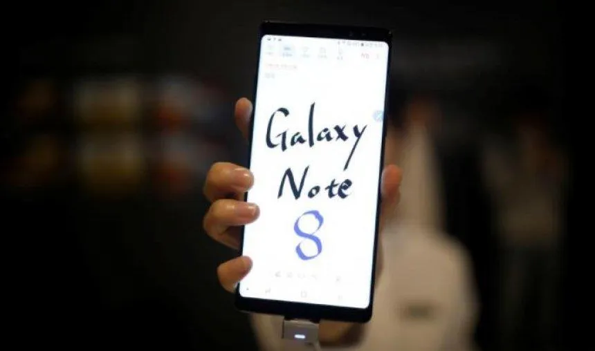 Galaxy Note 8 के लॉन्च से पहले जबरदस्त रिस्पांस, रिकॉर्ड 6.5 लाख फोन की हो चुकी है बुकिंग- India TV Paisa