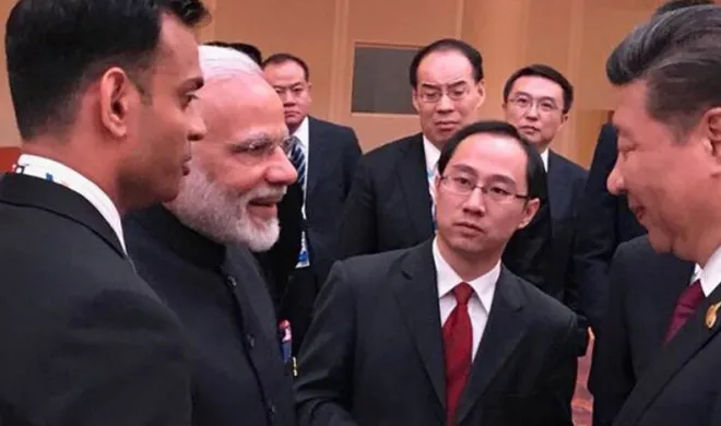 PM Modi Jinping exchange warm handshake as BRICS Summit...- India TV Hindi