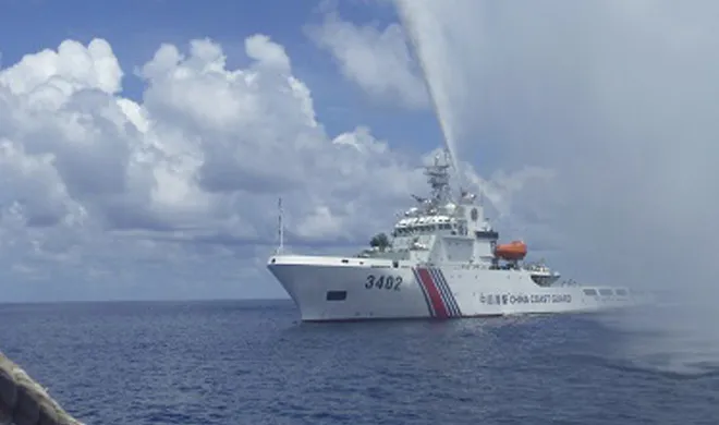 Chinese vessel sails by disputed island in East China Sea- India TV Hindi