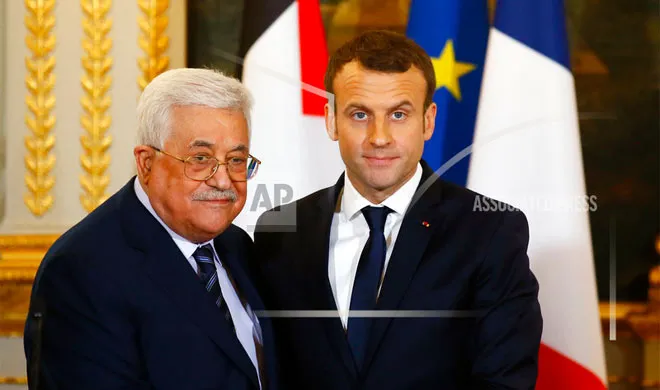Mahmoud Abbas and Emmanuel Macron | AP Photo- India TV Hindi