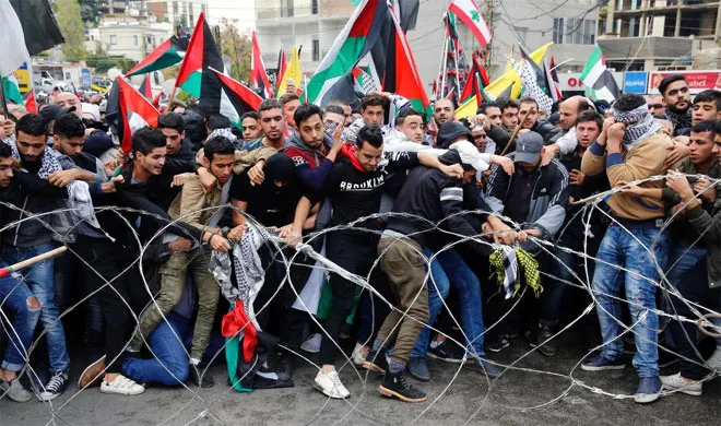Palestinians clash with police at US embassy in Lebanon | AP Photo- India TV Hindi