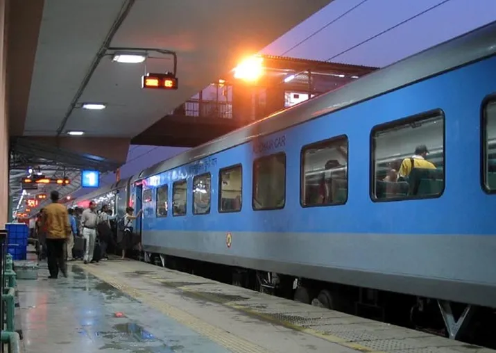 Railways- India TV Paisa