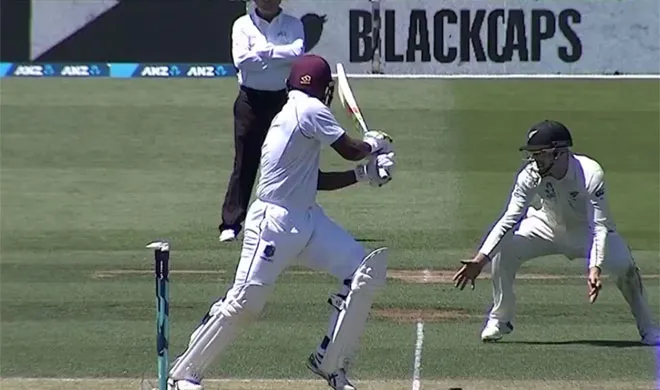 Sunil Ambris Hit Wicket- India TV Hindi