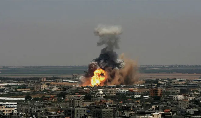 Israel Defence Force bomb Palestine Gaza strip in...- India TV Hindi