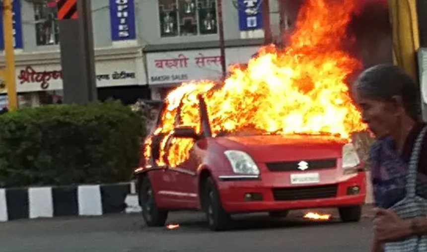 Padmaavat-Protest-Karni-Sena-activists-unknowingly-set-fire-to-fellow-activist-car-in-Bhopal- India TV Hindi