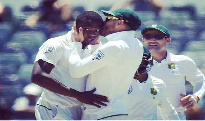 Kagiso being kissed by du plessis- India TV Hindi