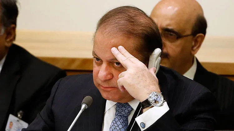 Supreme Court of Pakistan bars former PM Nawaz Sharif from holding office for life | AP- India TV Hindi