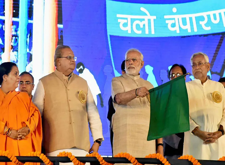 Prime Minister Narendra Modi flag off a new bi-weekly train...- India TV Hindi