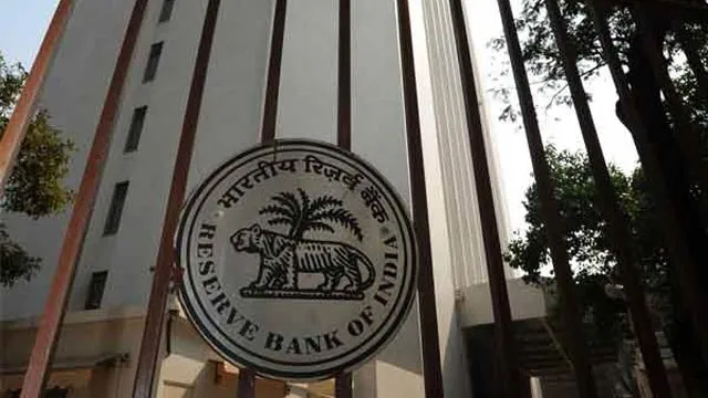 Over three dozen CAs under Reserve Bank lens- India TV Paisa