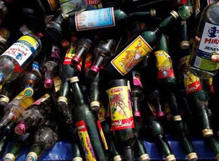  More than 50 people died due to drinking poisonous...- India TV Hindi