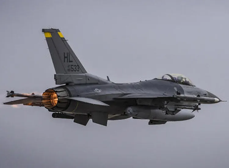 Third incident in two days American F-16 crashed in Las...- India TV Hindi