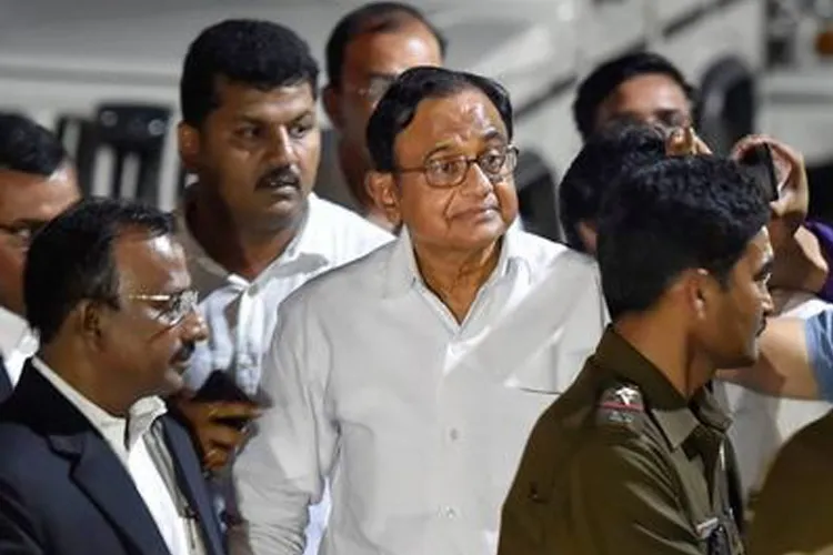Chidambaram gets interim protection from arrest in Aircel-Maxis case- India TV Hindi