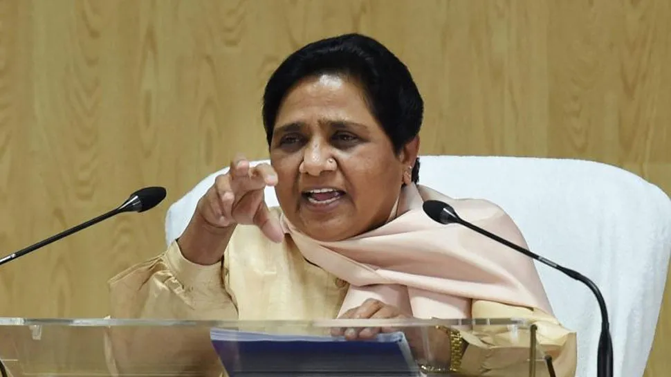 Mayawati attacks PM Narendra Modi over SC/ST Act- India TV Hindi