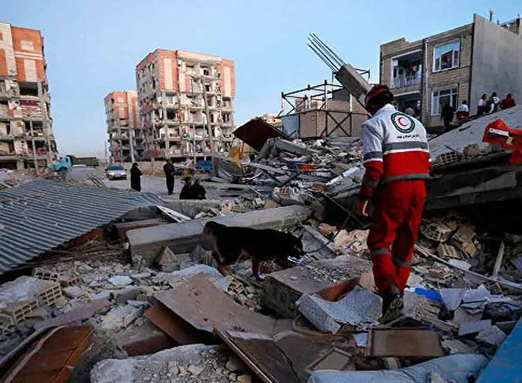5.2 magnitude earthquake in Iran about 105 people injured- India TV Hindi
