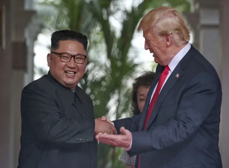 U. S. President Donald Trump shakes hands with North Korea...- India TV Hindi