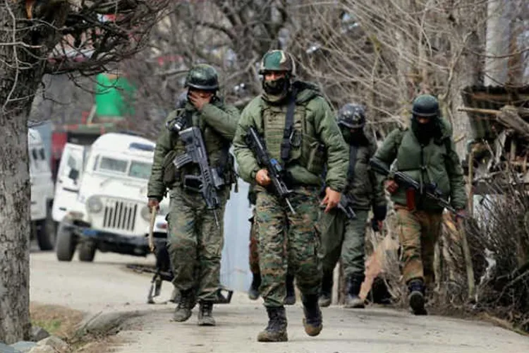 High alert after 20 terrorists sneak into Jammu-Kashmir- India TV Hindi