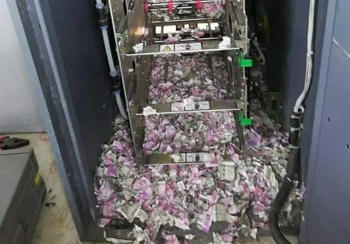 Mice tore notes worth Rs 12 lakhs inside an ATM- India TV Paisa