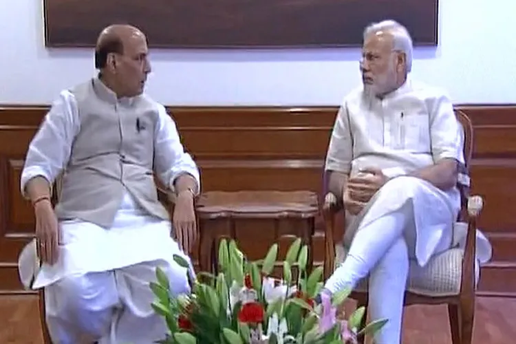 PM Modi And Rajnath Singh- India TV Hindi