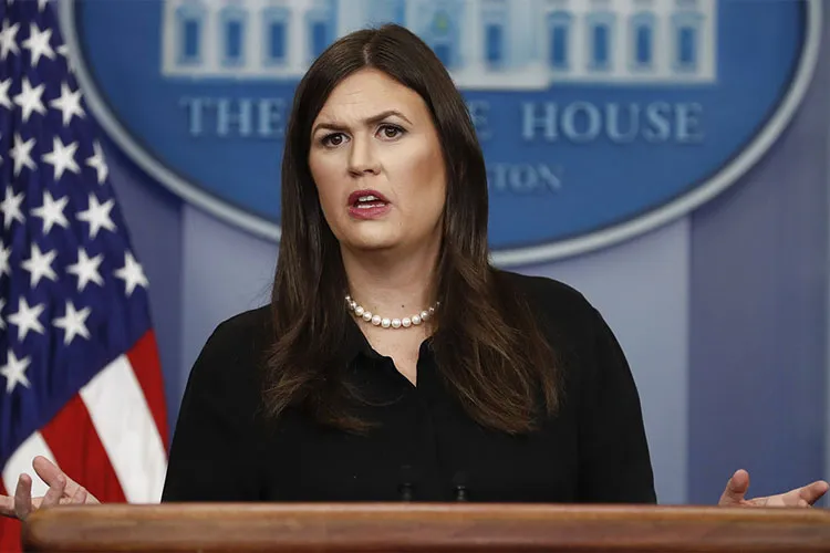 United States: Sarah Sanders kicked out of restaurant because of work for Donald Trump | AP- India TV Hindi