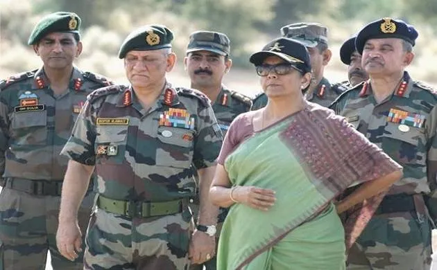 रक्षा मंत्री निर्मला...- India TV Hindi
