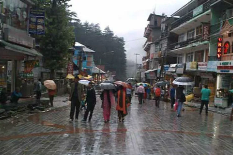 हिमाचल में रविवार से भारी बारिश के आसार, ऊंचाई वाले क्षेत्रों में यात्रा करने से बचने के लिए एडवाइजर- India TV Hindi