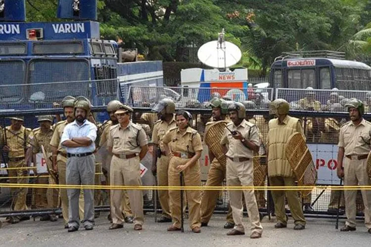 केरल: हिरासत में मौत को लेकर 2 पुलिसकर्मियों को मौत की सजा- India TV Hindi