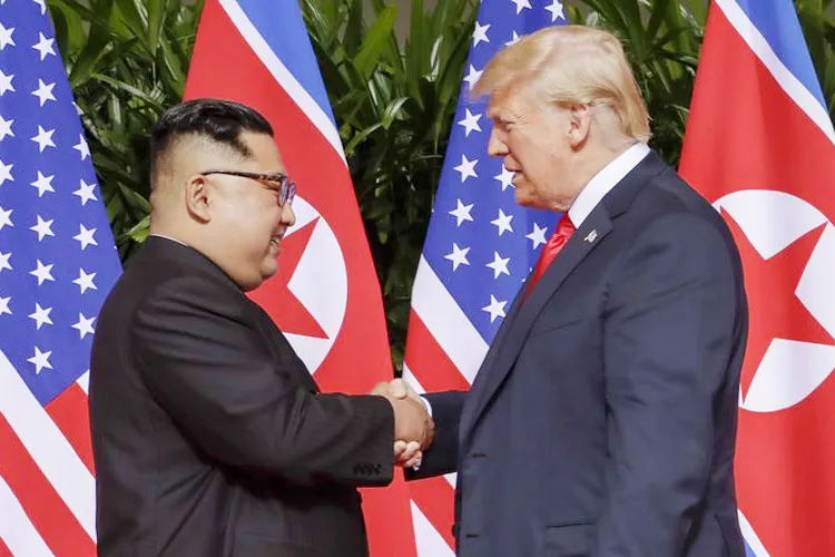 Donald Trump releases 'very nice' letter from Kim Jong Un | AP File- India TV Hindi